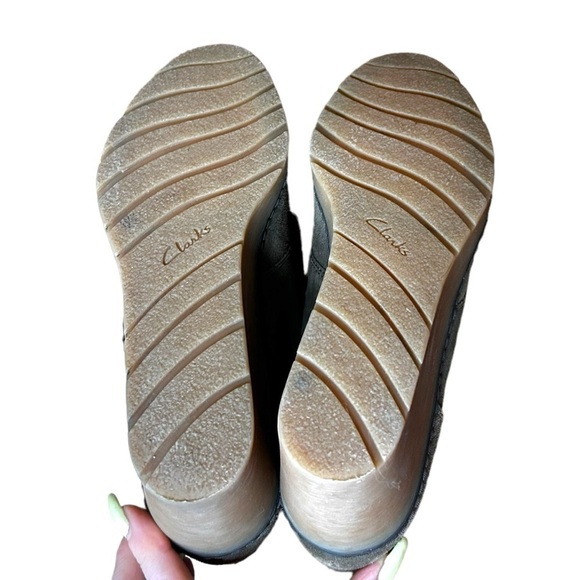 Clarks Hazen Charm Wedge Ankle Booties Womens Size 7.5M Suede Leather - Picture 6 of 9